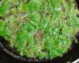 A picture of step 3 of Palak chaat.