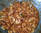 Foto langkah ke 4 dari resep Udang Saus Pedas.