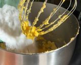 Foto langkah ke 2 dari resep 1 Adonan 3 Rasa (Thumbprint Cookies, Pandan Snow Ball, Palm Cheese Cookies).