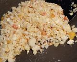 Foto langkah ke 4 dari resep Nasi Goreng Telur Asin.