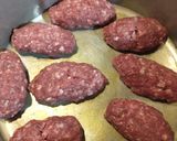 Foto del paso 1 de la receta: Albóndigas tipo árabes de carne picada fácil y rápidas. Con salsa de ajo