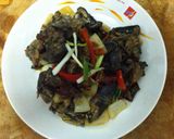 รูปขั้นตอนการทำที่ 12 ของ ไก่ดำผัดขิง