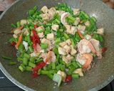 Foto langkah ke 6 dari resep Oseng Blalo Udang.