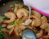 Foto langkah ke 4 dari resep Tumis Udang Saus Tiram.