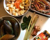 Foto langkah ke 1 dari resep Tom Yum Goong.