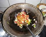 Foto langkah ke 4 dari resep Tumis Cumi Asin dan Petai.