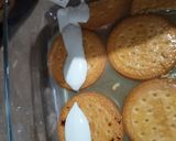 A picture of step 4 of Marie biscuits delight.