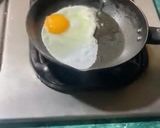 Foto del paso 1 de la receta: Huevos estrellados 🍳 ahogados en salsa de jitomate 🥫