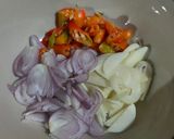 Foto langkah ke 2 dari resep 59. Oseng Kangkung campur bunga kates.