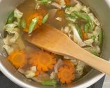 Foto langkah ke 6 dari resep Easy Cooking: Simple Chicken Soup.