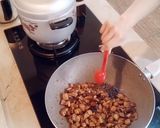 Foto langkah ke 4 dari resep Kwetiau Rebus Daging Jamur.