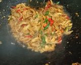 Foto langkah ke 5 dari resep Tumis Jamur Pedas.