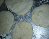 A picture of step 5 of Aloo puri.