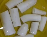 Hình bước làm 1 của món Khoai mì trộn dừa