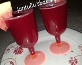 A picture of step 4 of Melon beet juice.