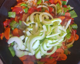 Foto del paso 2 de la receta: Tallarines con salteado de morrones