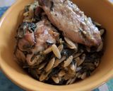 Foto del paso 5 de la receta: Orzo con espinacas y alitas de pollo🍗