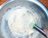A picture of step 3 of Romanian cheese doughnuts – Papanași.