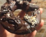 Foto del paso 5 de la receta: Donas bañadas en chocolate y oreos sin gluten