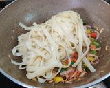 A picture of step 7 of Garlic fettuccine.