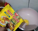 Foto langkah ke 1 dari resep Ayam Cincang Kecap Isian Bakpao Roti.