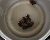 Foto langkah ke 1 dari resep Es Bunga Merah / Rosella.