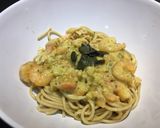 Foto del paso 6 de la receta Pasta integral con gambas y ajitos tiernos en salsa picante