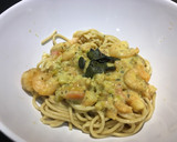 Foto del paso 6 de la receta: Pasta integral con gambas y ajitos tiernos en salsa picante