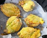 Foto del passaggio 7 della ricetta #661 Fiori di zucchine ripieni🥒🌸🥦🥚