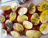Csirkemelles saslik, bazsalikomos burgonyával recept fázis 3 fotója