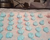 Foto langkah ke 3 dari resep Meringue cookies.