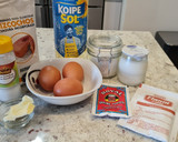 Foto del paso 1 de la receta: Bizcocho de yogur y flan