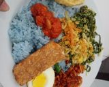Foto langkah ke 6 dari resep Nasi kerabu biru bunga telang.