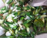 Foto langkah ke 4 dari resep Ikan Asin Cabe Ijo.