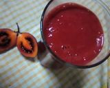 A picture of step 5 of Tamarillo juice.