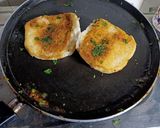 પાવ ભાજી (Pav Bhaji Recipe In Gujarati) રેસીપી સ્ટેપ10ફોટો