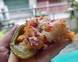 Foto langkah ke 4 dari resep 3. Pizza tipis rumahan.