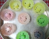 Foto langkah ke 5 dari resep Bolu kukus semangka.