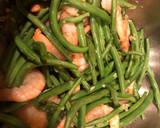 A picture of step 4 of Stir- Fried Garlic Shrimp with String Beans.