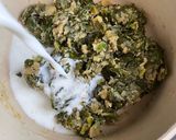 Sóskafőzelék tükörtojással recept fázis 2 fotója