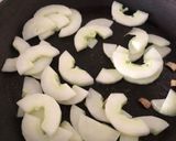 薑絲炒大黃瓜的食譜步驟2照片