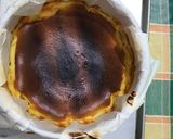 Foto langkah ke 7 dari resep Birthday burnt cheese cake.