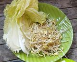 Foto langkah ke 1 dari resep Tumis sawi putih tauge.