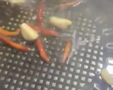 Foto del paso 1 de la receta: Frijoles negros con pollo empanizado y pasta roja