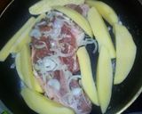 Foto del paso 2 de la receta: Cerdo con papa y tortilla de zapallo