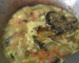 Foto langkah ke 6 dari resep Belut Goreng Bumbu Kencur.