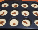 Foto del paso 4 de la receta: Muffins o Cupcakes de Vainilla con corazón de Dulce de Leche