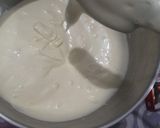 A picture of step 2 of Sponge Cake.