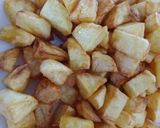 Foto del paso 2 de la receta: Achicoria salteada con patatas y huevo
