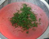 Foto langkah ke 6 dari resep Keripik singkong daun kunyit.